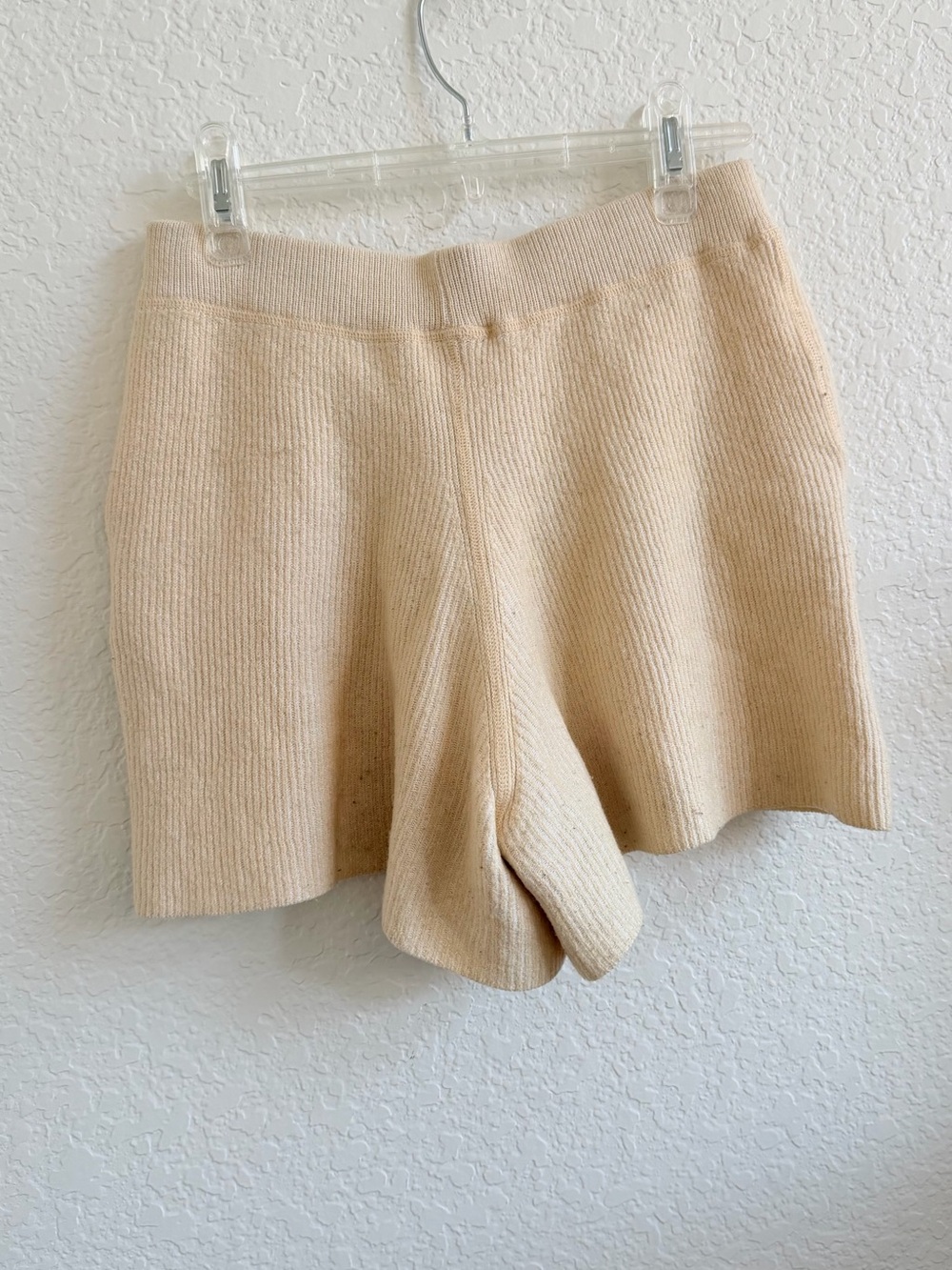 CHLOE See by Chloe Cozy Ribbed Knit Wool Shorts in Beige Tan Cream S - Picture 3 of 4